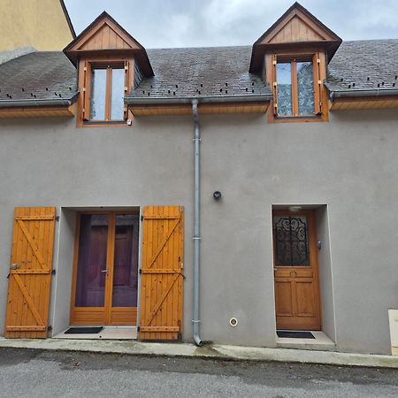 Locations Vacances A La Montagne Sarrancolin Exterior foto
